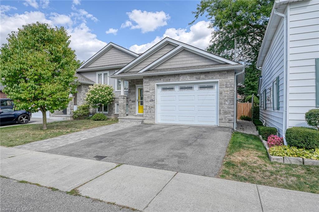 211 Oxford Street Property Photo 1