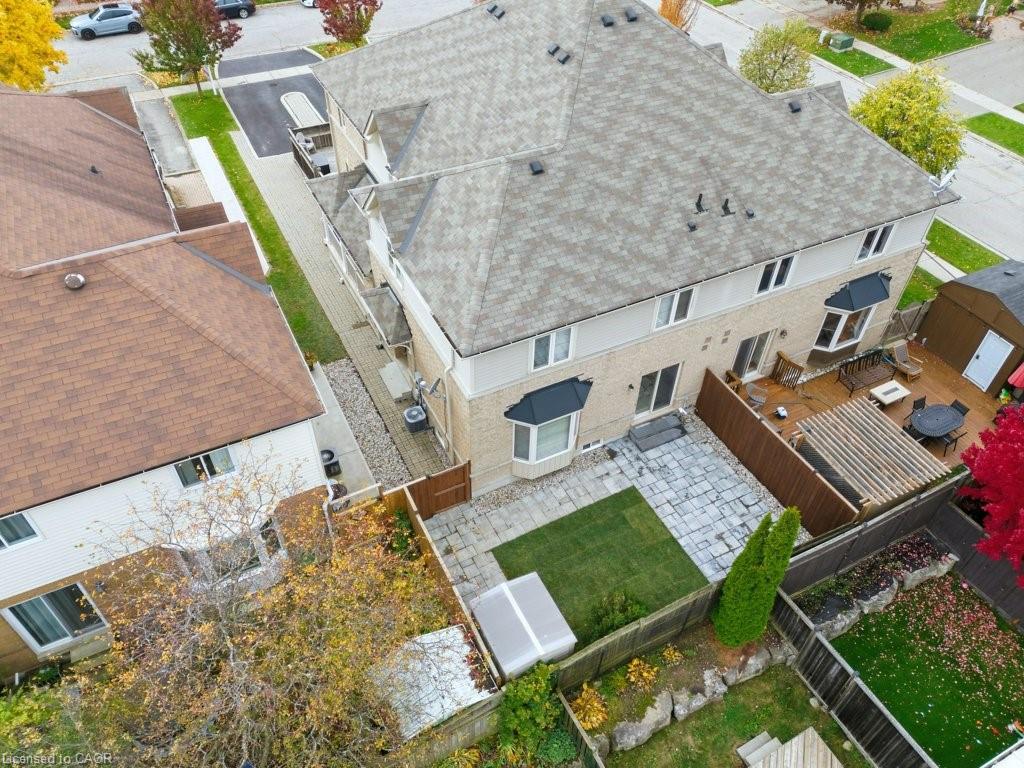 113 Thornlodge Drive Property Photo 3