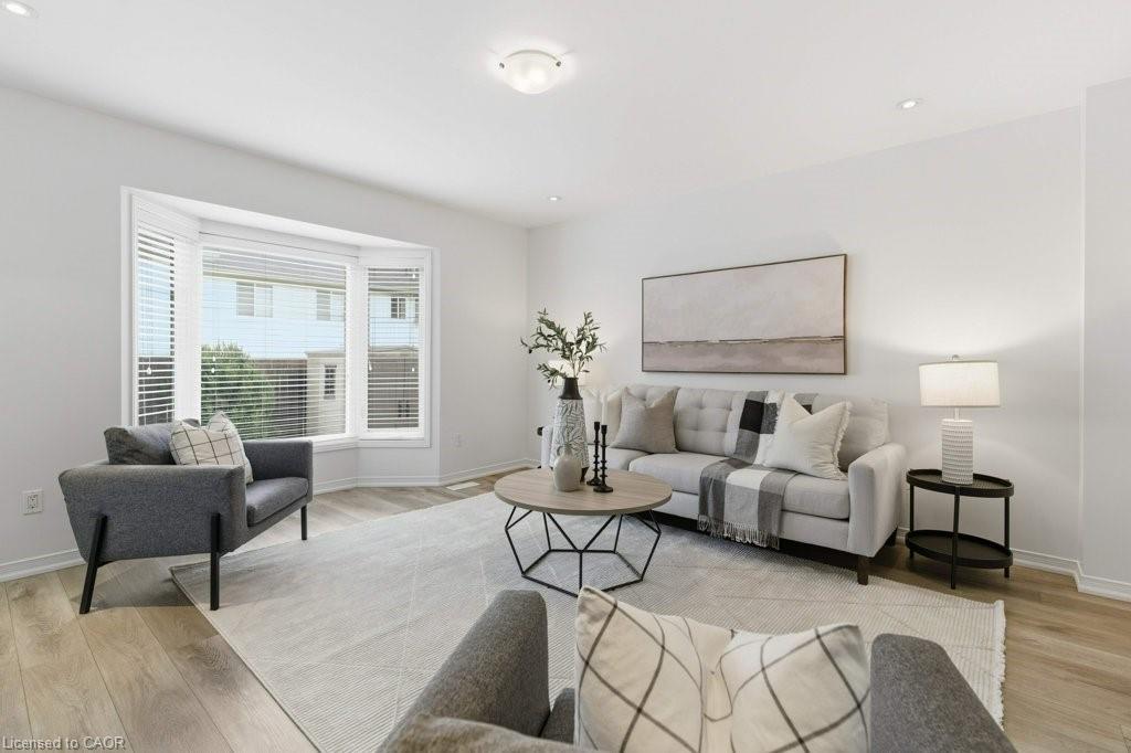 113 Thornlodge Drive Property Photo 8