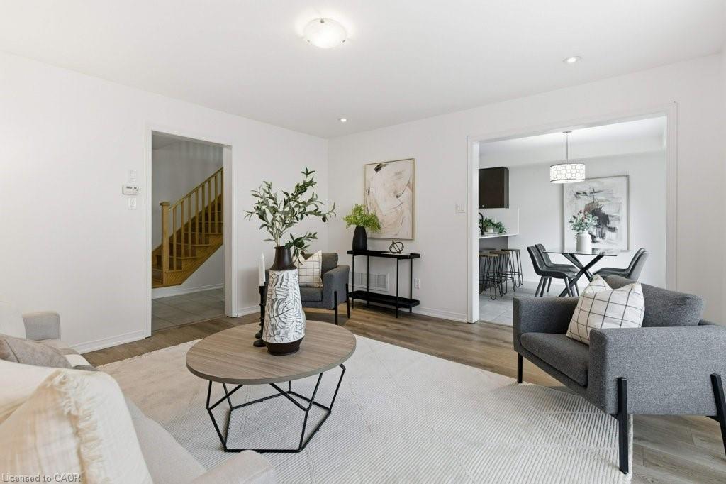 113 Thornlodge Drive Property Photo 10