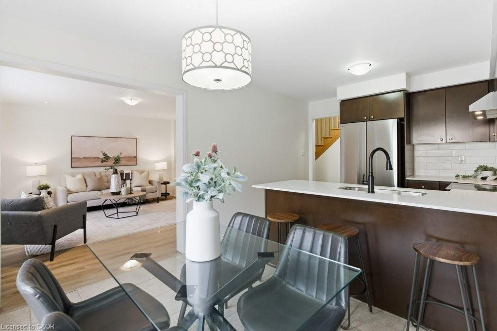 113 Thornlodge Drive Property Photo 12