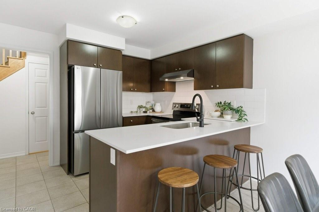 113 Thornlodge Drive Property Photo 13