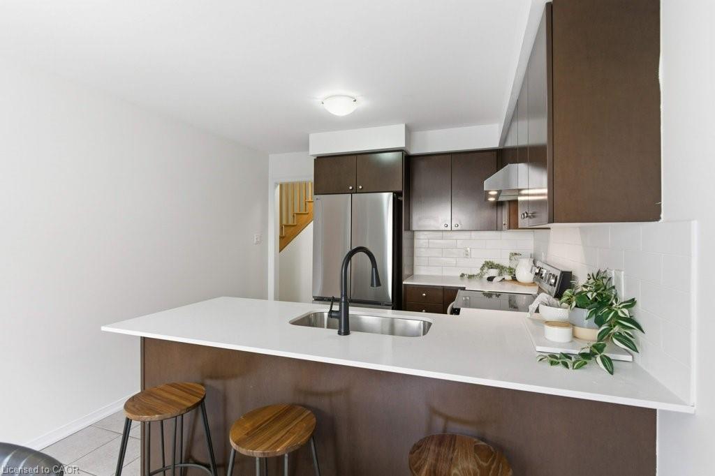 113 Thornlodge Drive Property Photo 16