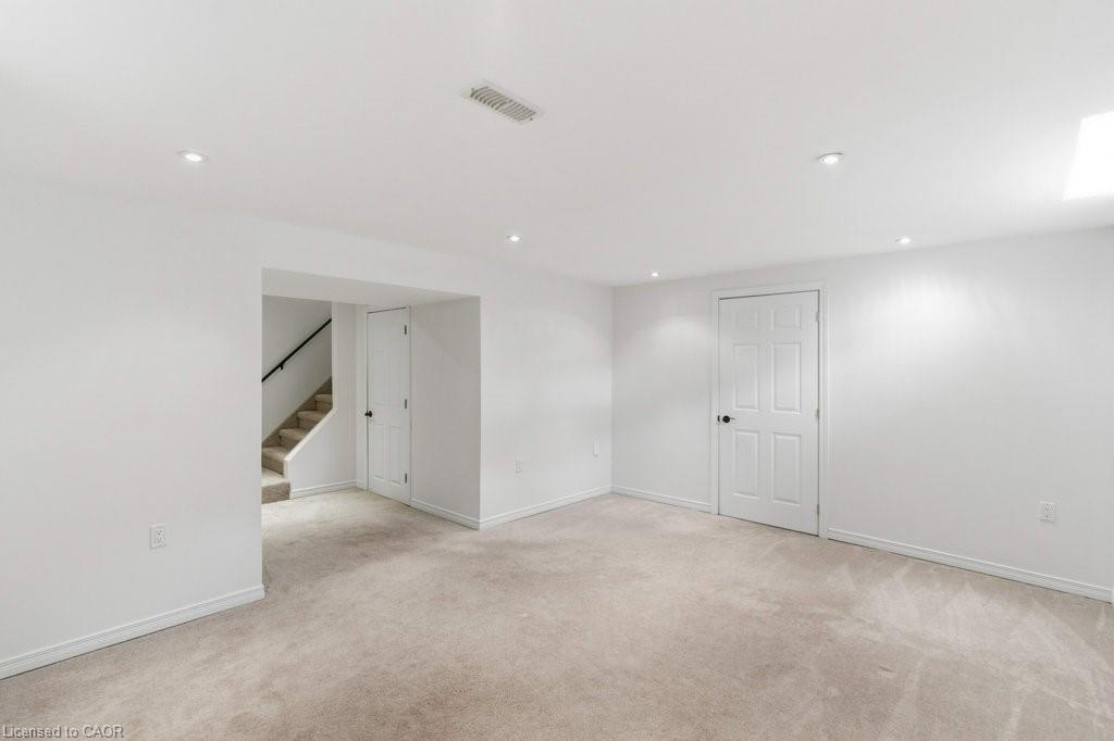 113 Thornlodge Drive Property Photo 30