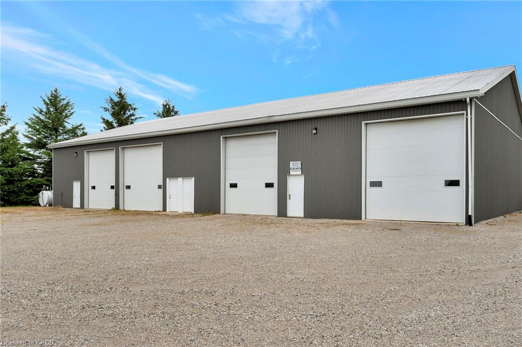 285794 - A Airport Road Property Photo 2