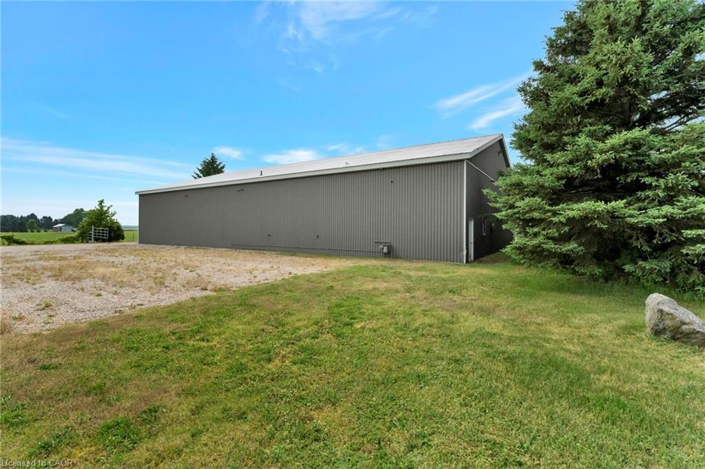 285794 - A Airport Road Property Photo 9