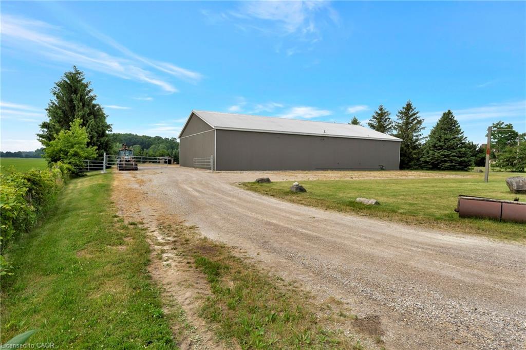 285794 - A Airport Road Property Photo 10