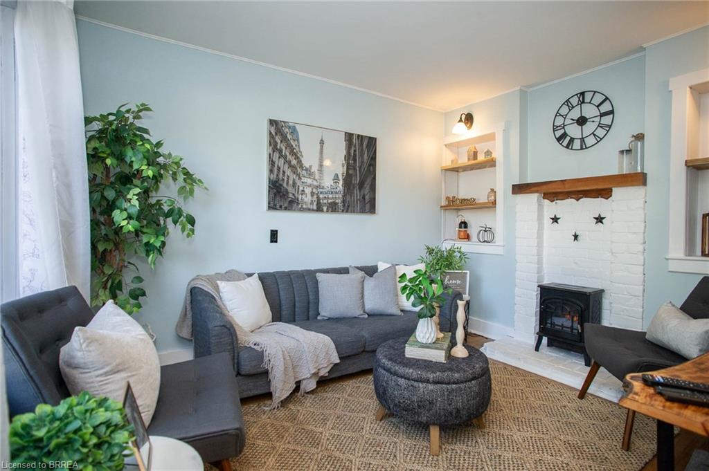 24 Avenue Road Property Photo 5