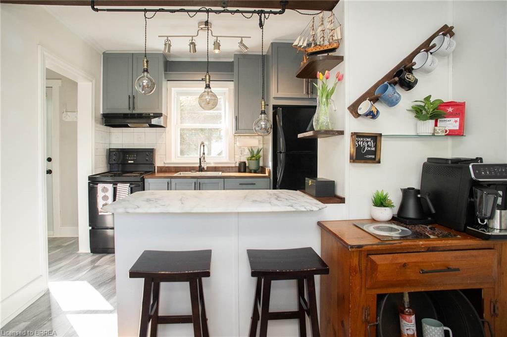 24 Avenue Road Property Photo 8