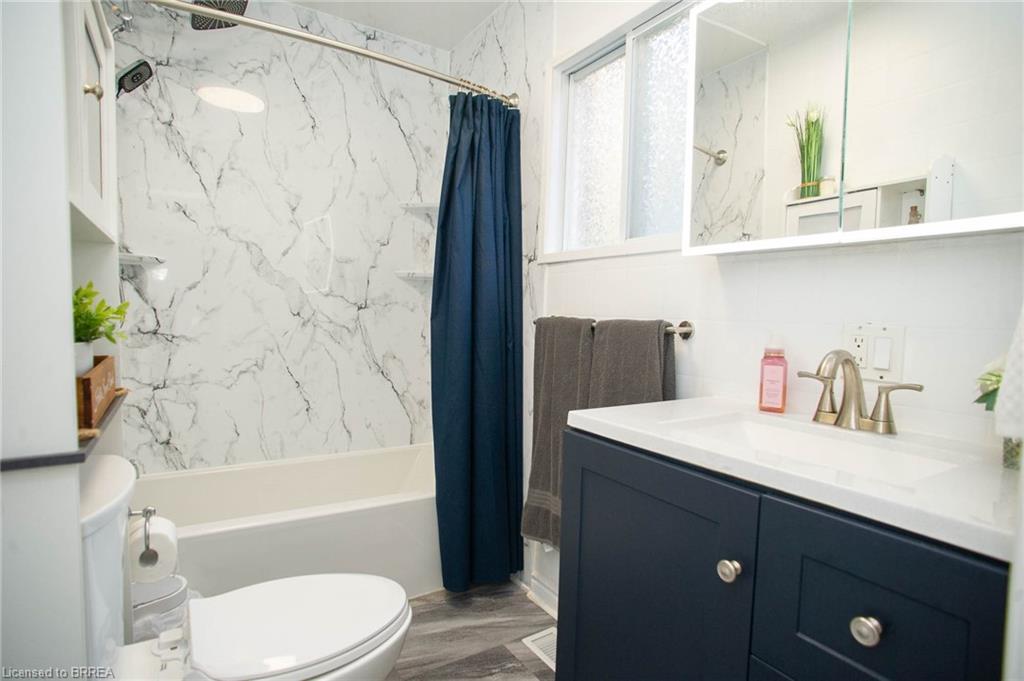 24 Avenue Road Property Photo 12