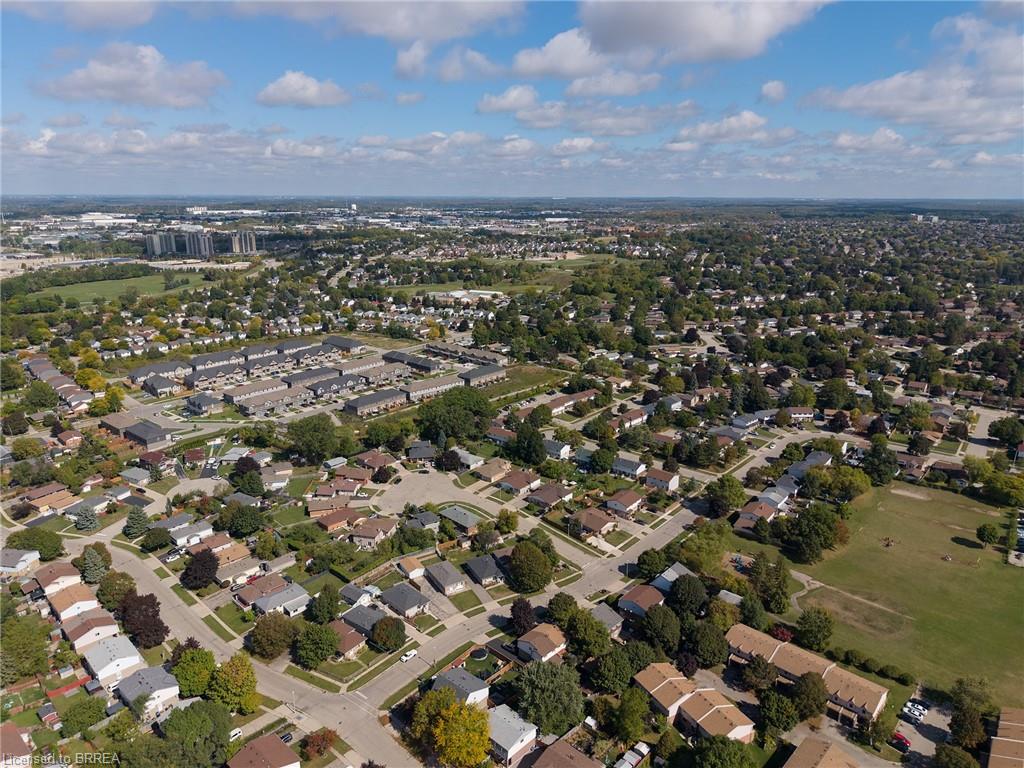 24 Avenue Road Property Photo 34