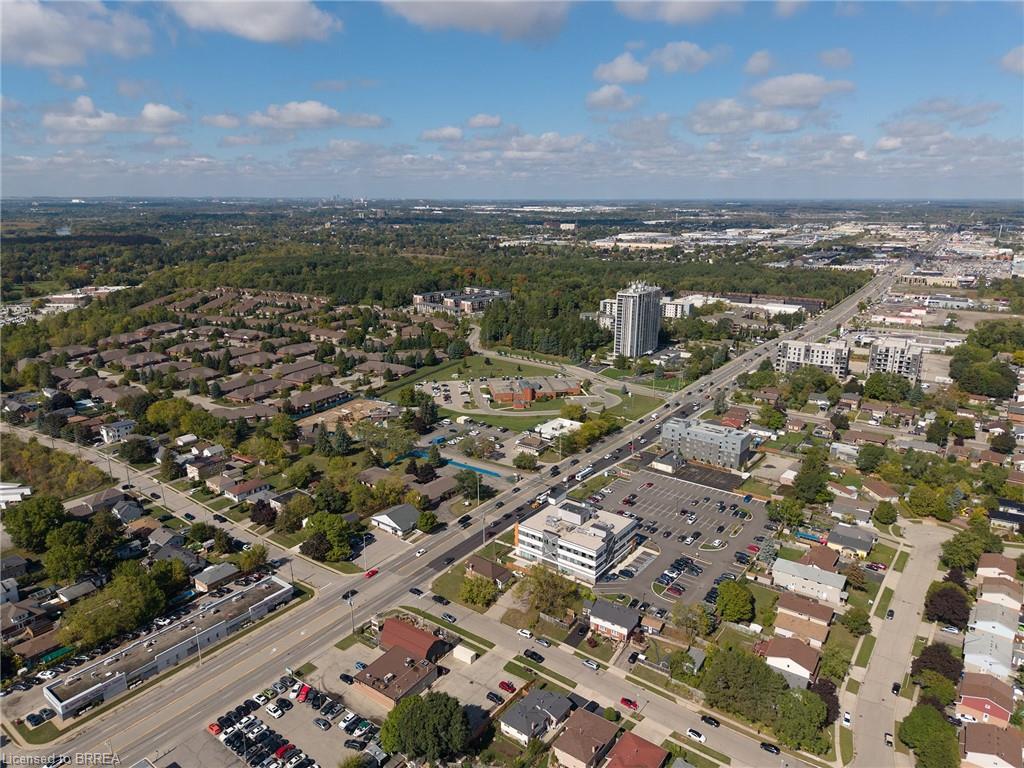 24 Avenue Road Property Photo 35