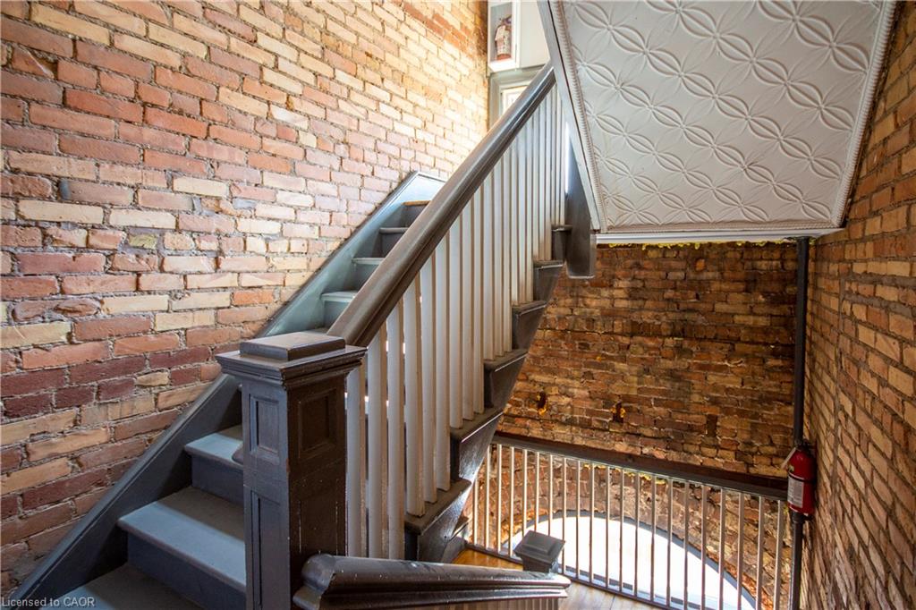 477 King Street E Property Photo 3