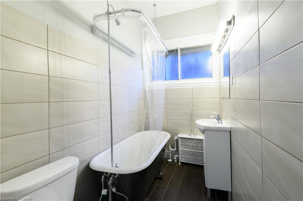 477 King Street E Property Photo 9