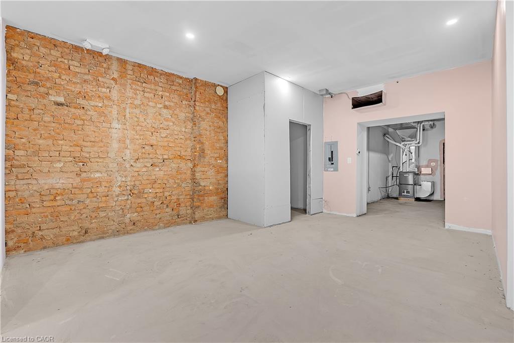 477 King Street E Property Photo 17