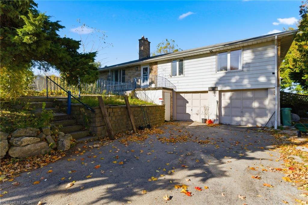 2088 Upper James Street Property Photo 2