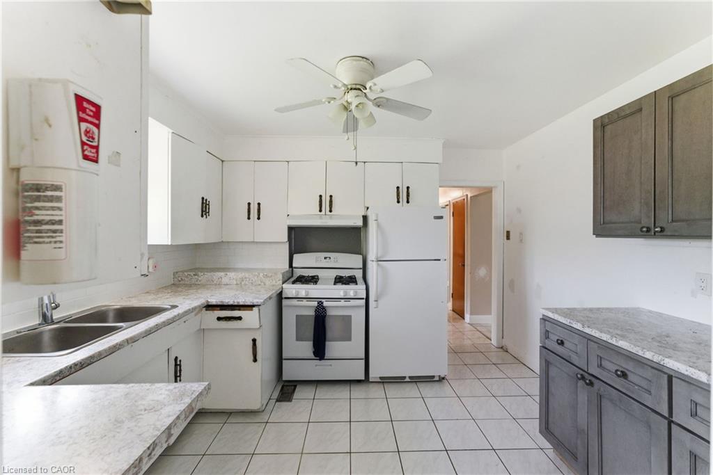 2088 Upper James Street Property Photo 10