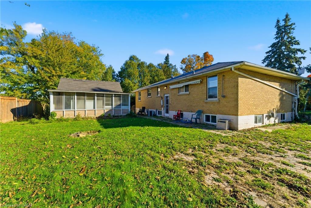 2088 Upper James Street Property Photo 23