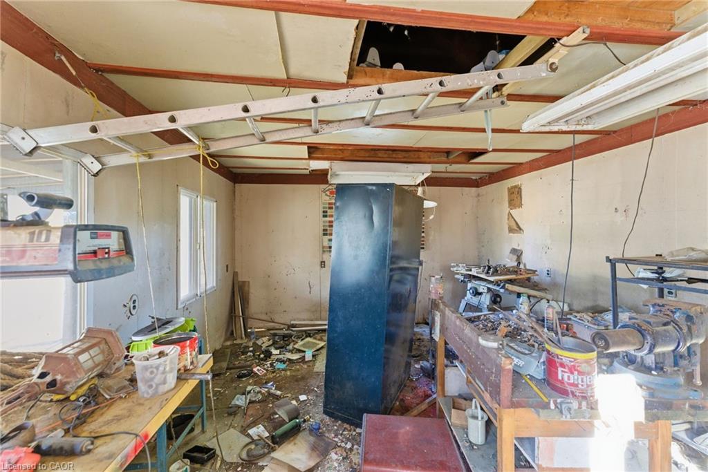 2088 Upper James Street Property Photo 27