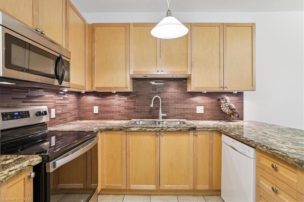 10 Cornflower Crescent Property Photo 16