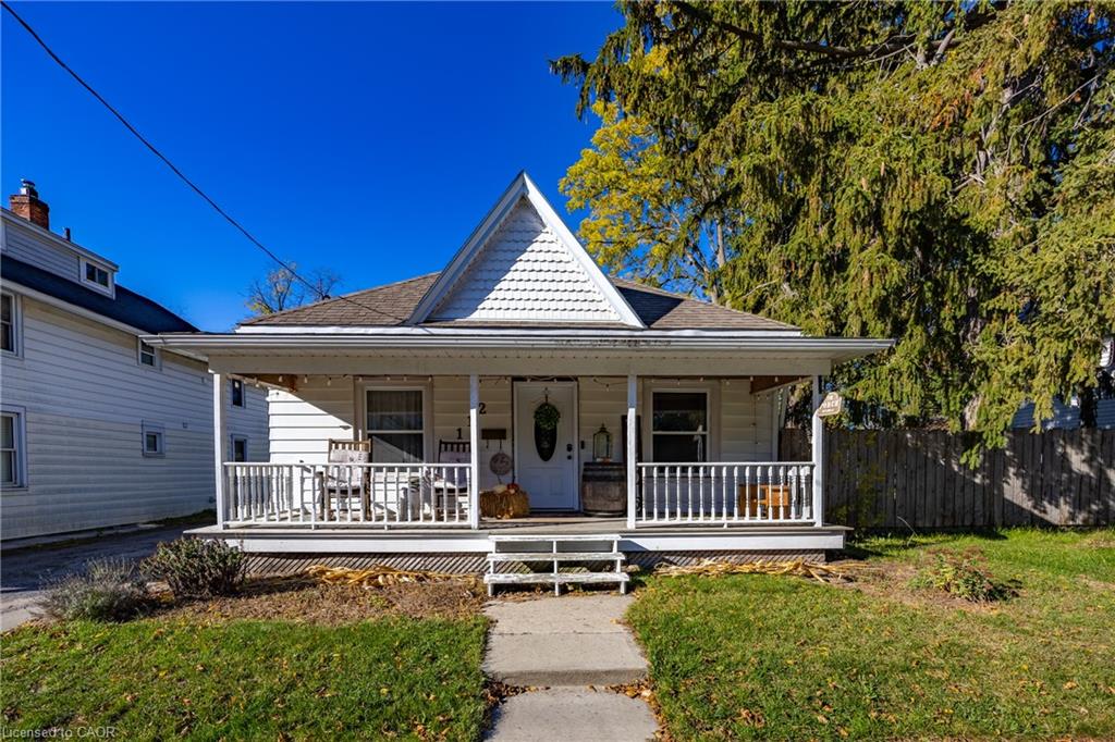 112 Kent Street S Property Photo 1