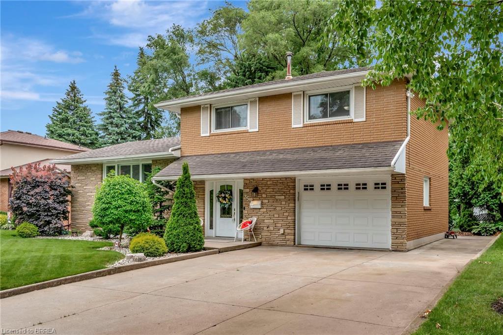 35 Shalfleet Boulevard Property Photo 1