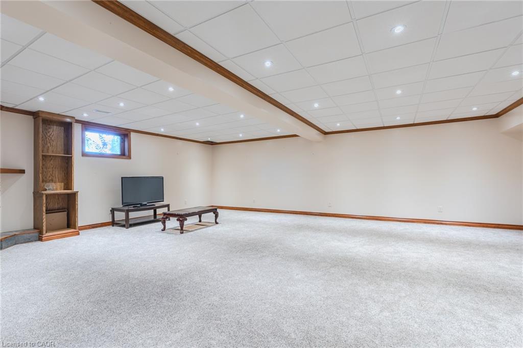 425 Golf Club Road Property Photo 33