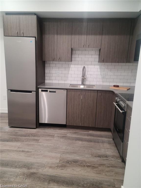 611-5 Wellington Street S Property Photo 23