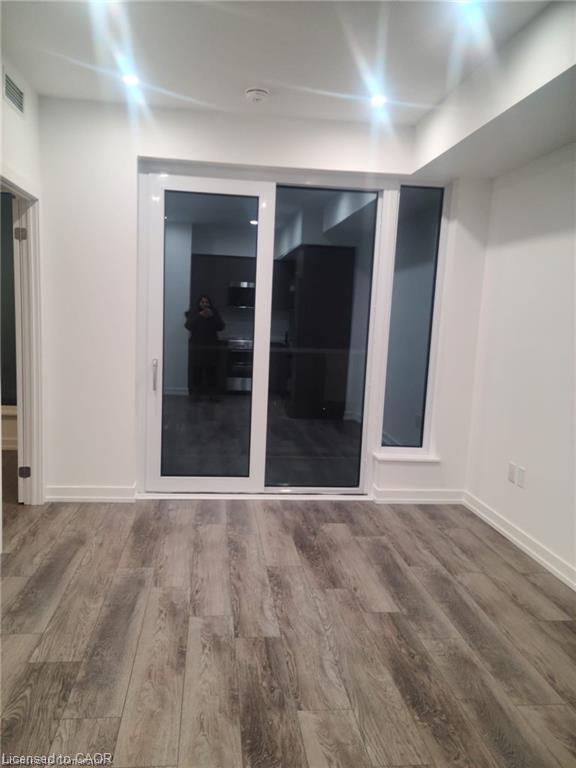 611-5 Wellington Street S Property Photo 26