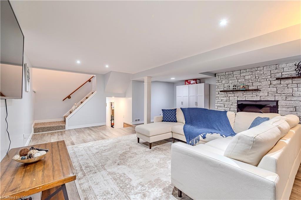 17 Kanata Crescent Property Photo 10