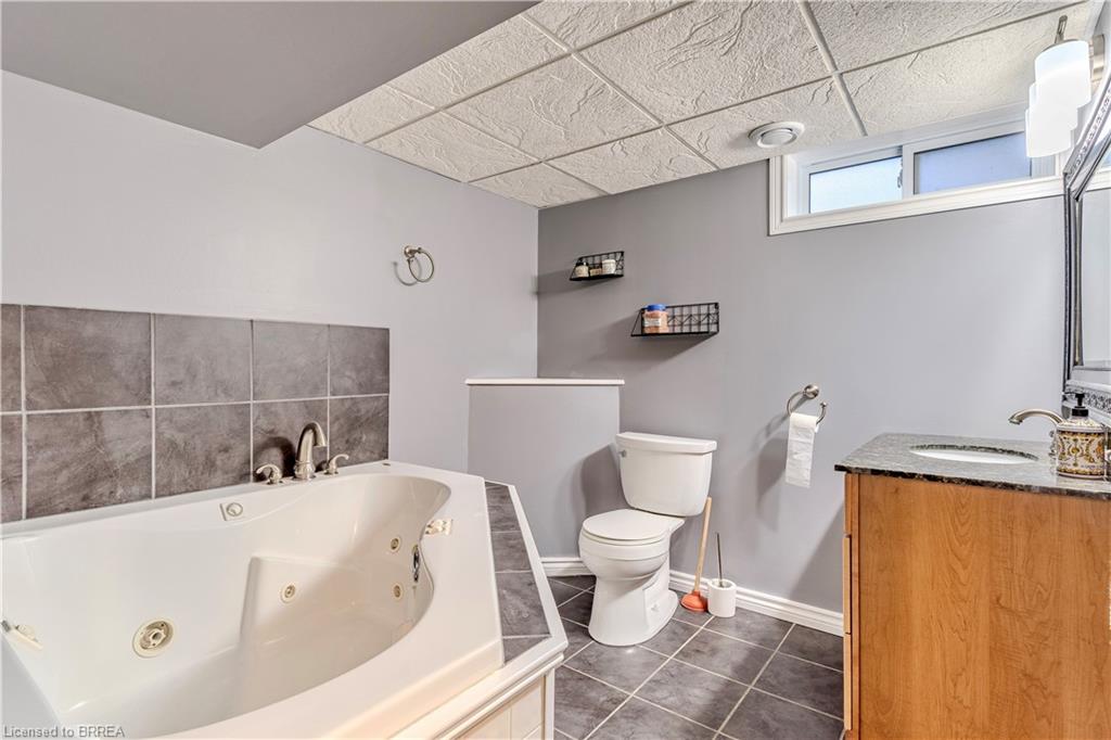 17 Kanata Crescent Property Photo 20