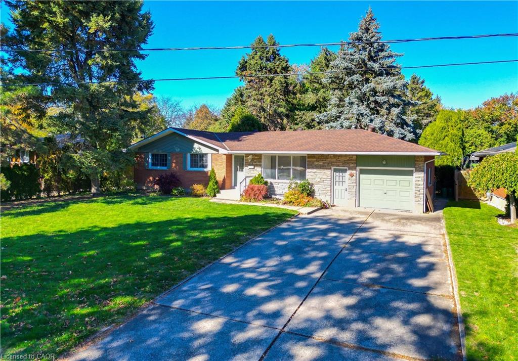 17 Old Coach Road Property Photo 1