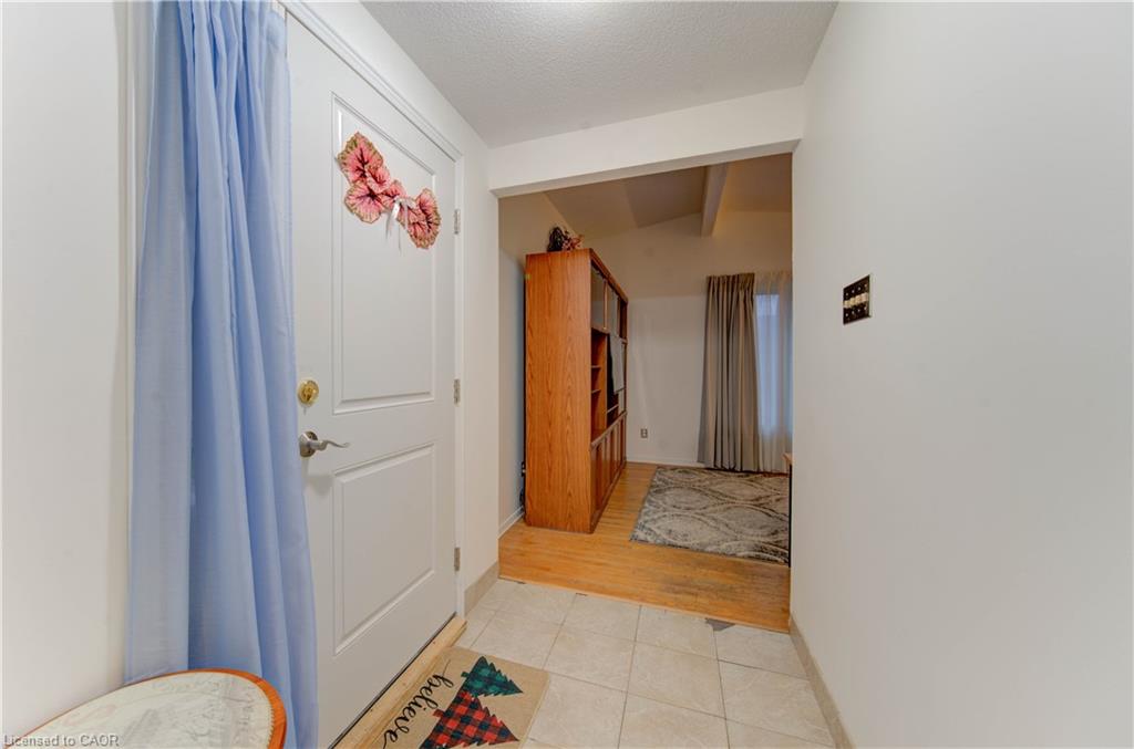 114 Selkirk Drive Property Photo 5