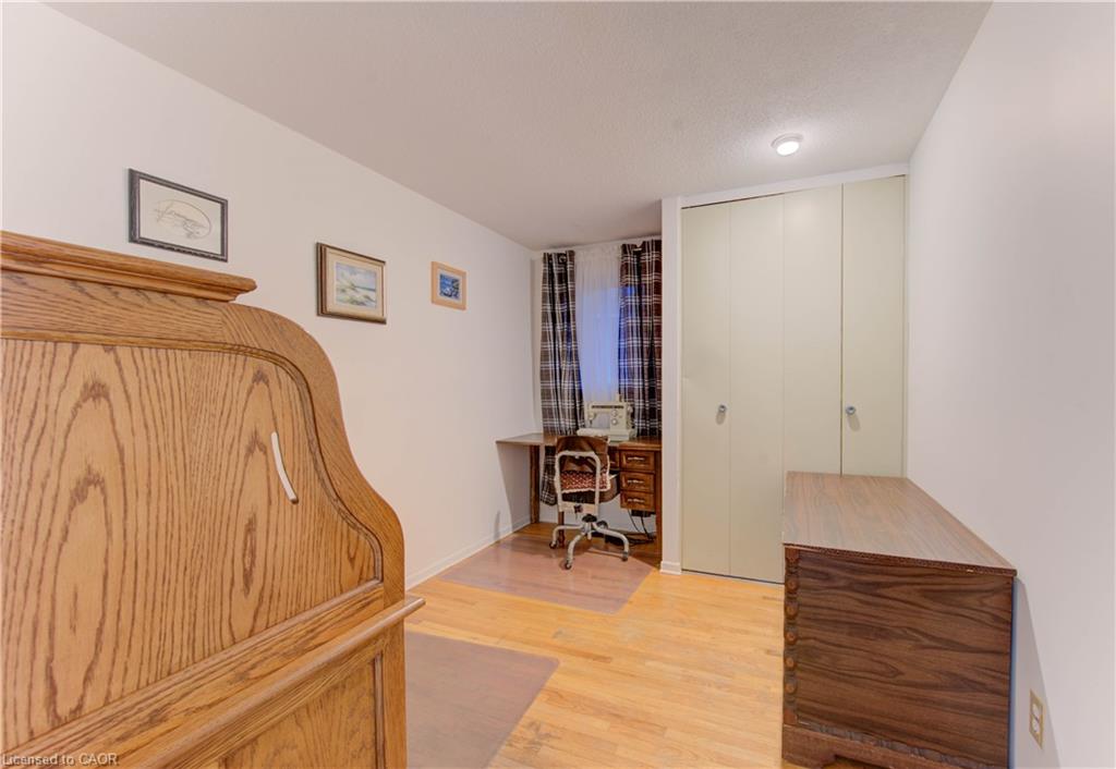 114 Selkirk Drive Property Photo 11