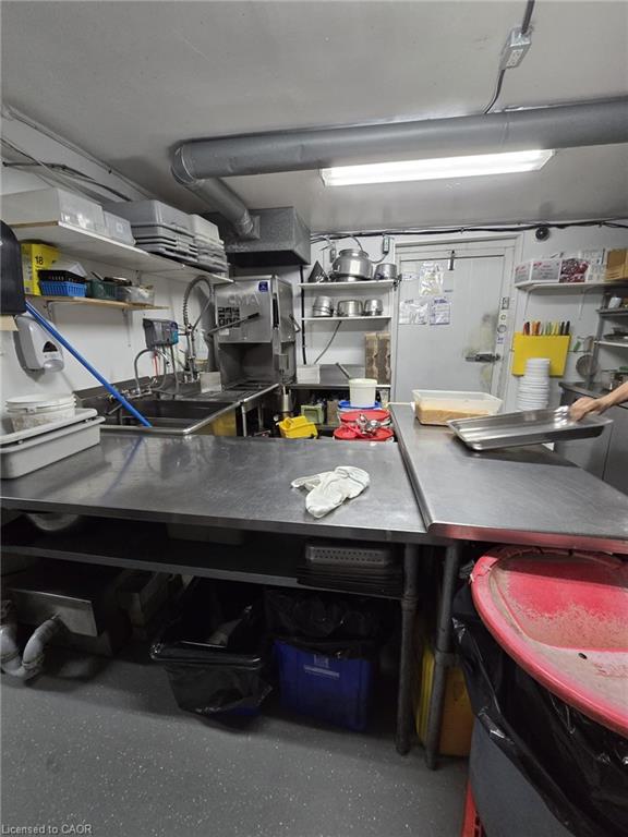 27 King Avenue E Property Photo 8