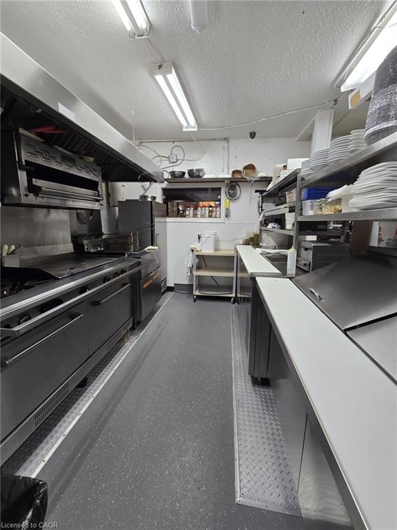 27 King Avenue E Property Photo 9