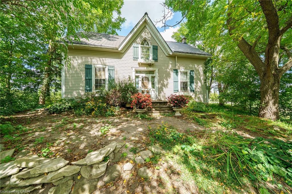 655 Townline Road W Property Photo 2