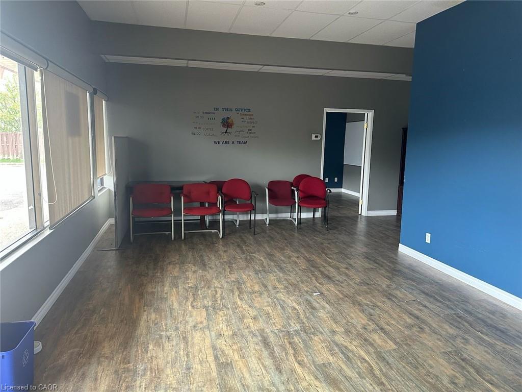 2-450 Westheights Drive Property Photo 3