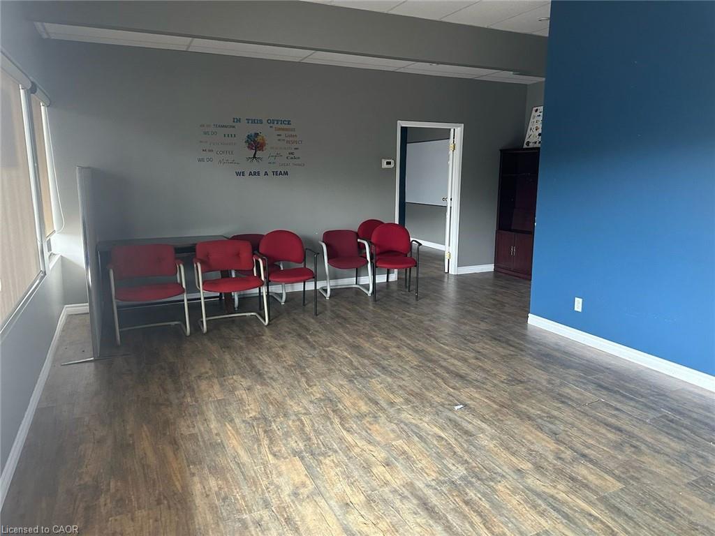 2-450 Westheights Drive Property Photo 4