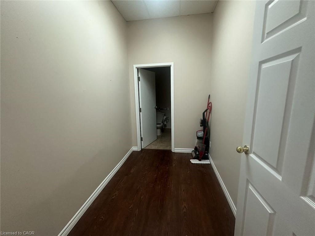 2-450 Westheights Drive Property Photo 10