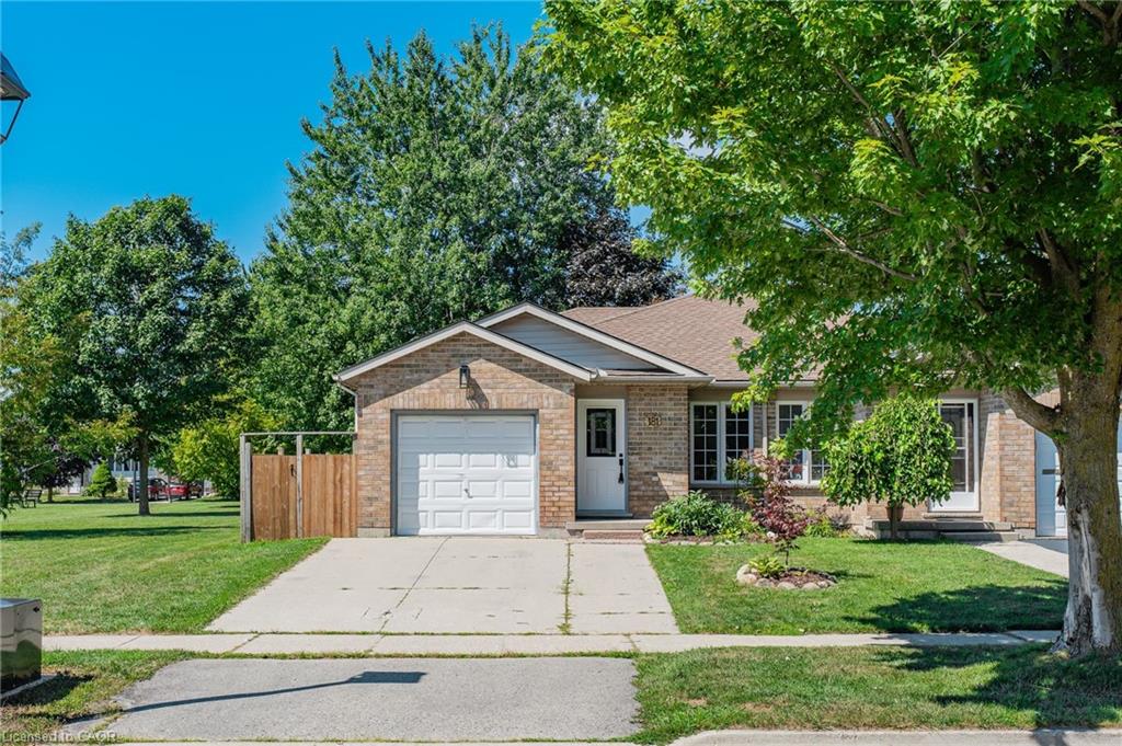 181 Walsh Crescent Property Photo 1