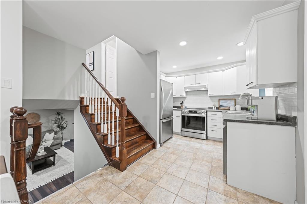 181 Walsh Crescent Property Photo 16