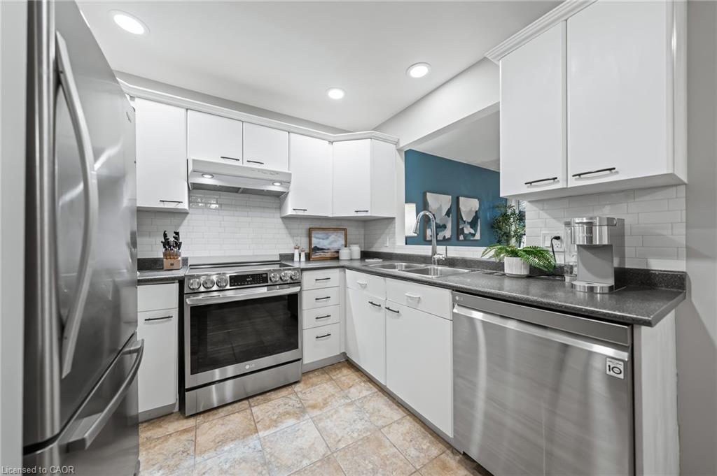 181 Walsh Crescent Property Photo 18