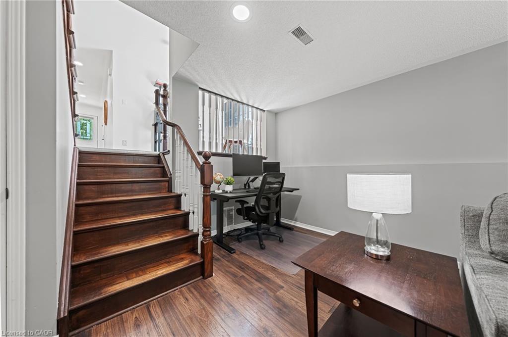 181 Walsh Crescent Property Photo 33