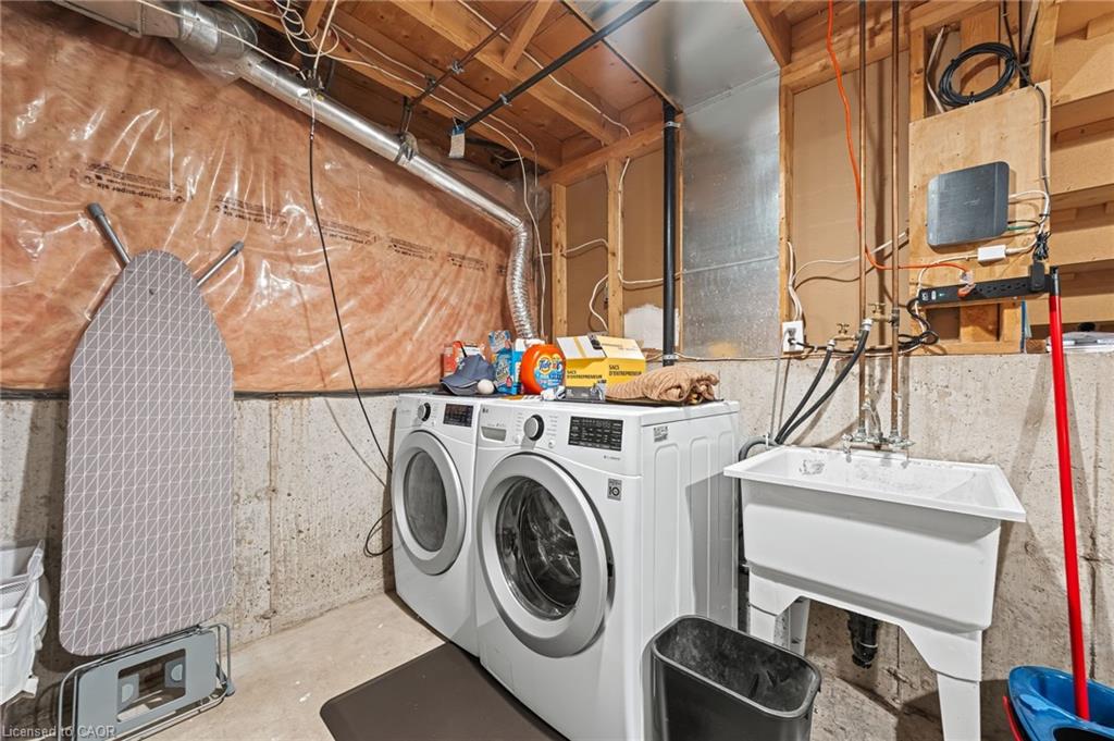 181 Walsh Crescent Property Photo 39