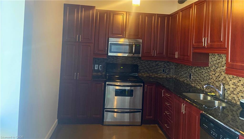 715-66 Bay Street S Property Photo 7