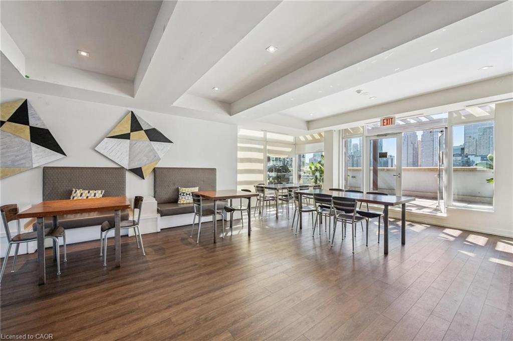 1109-230 King Street E Property Photo 19