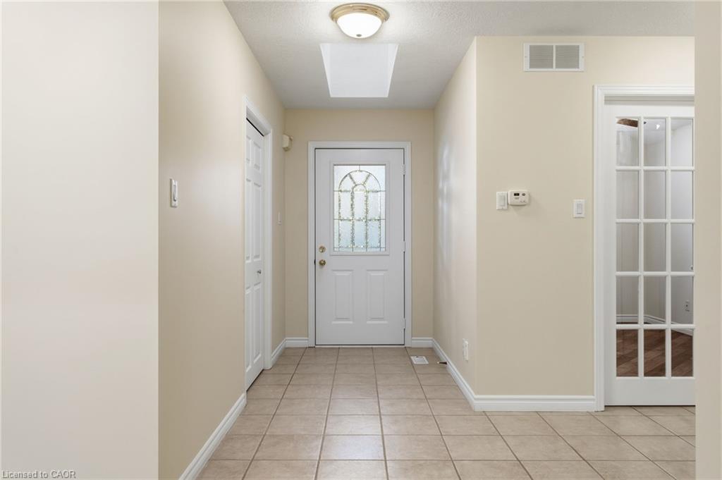 120 York Street E Property Photo 4