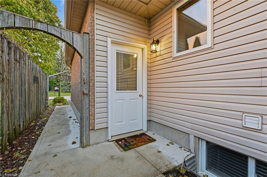 120 York Street E Property Photo 40