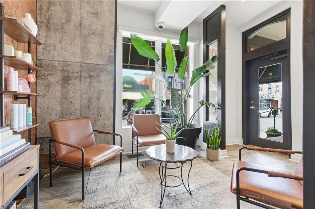 3-169 Locke Street S Property Photo 9